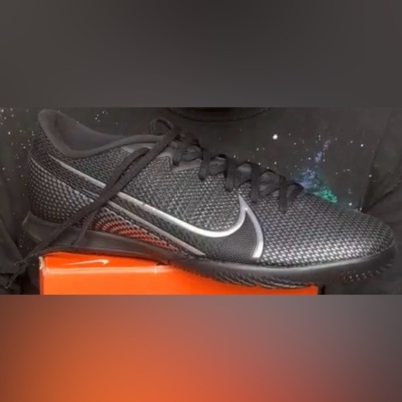 Nike‎ Vaper 13 Academy Black Soccer Shoes Men’s 7.5/Women’s 9, brand new in box - Picture 7 of 16